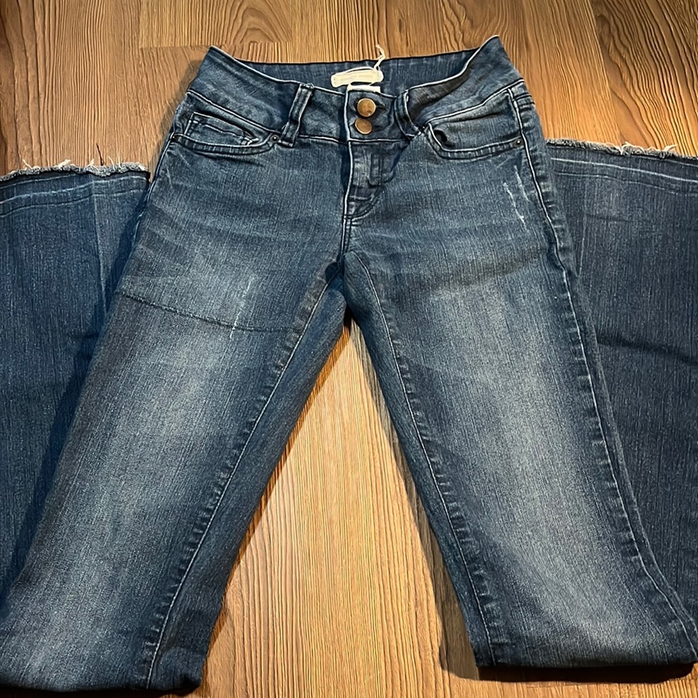 Womens pipers closet straight leg jeans. Size 25